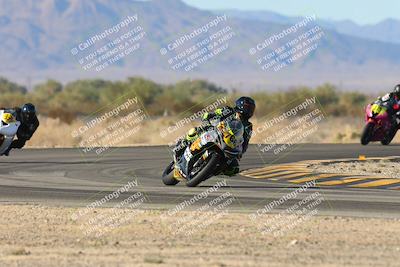 media/Nov-16-2024-CVMA (Sat) [[0e4bb1f32f]]/Race 9-Amateur Supersport Middleweight/